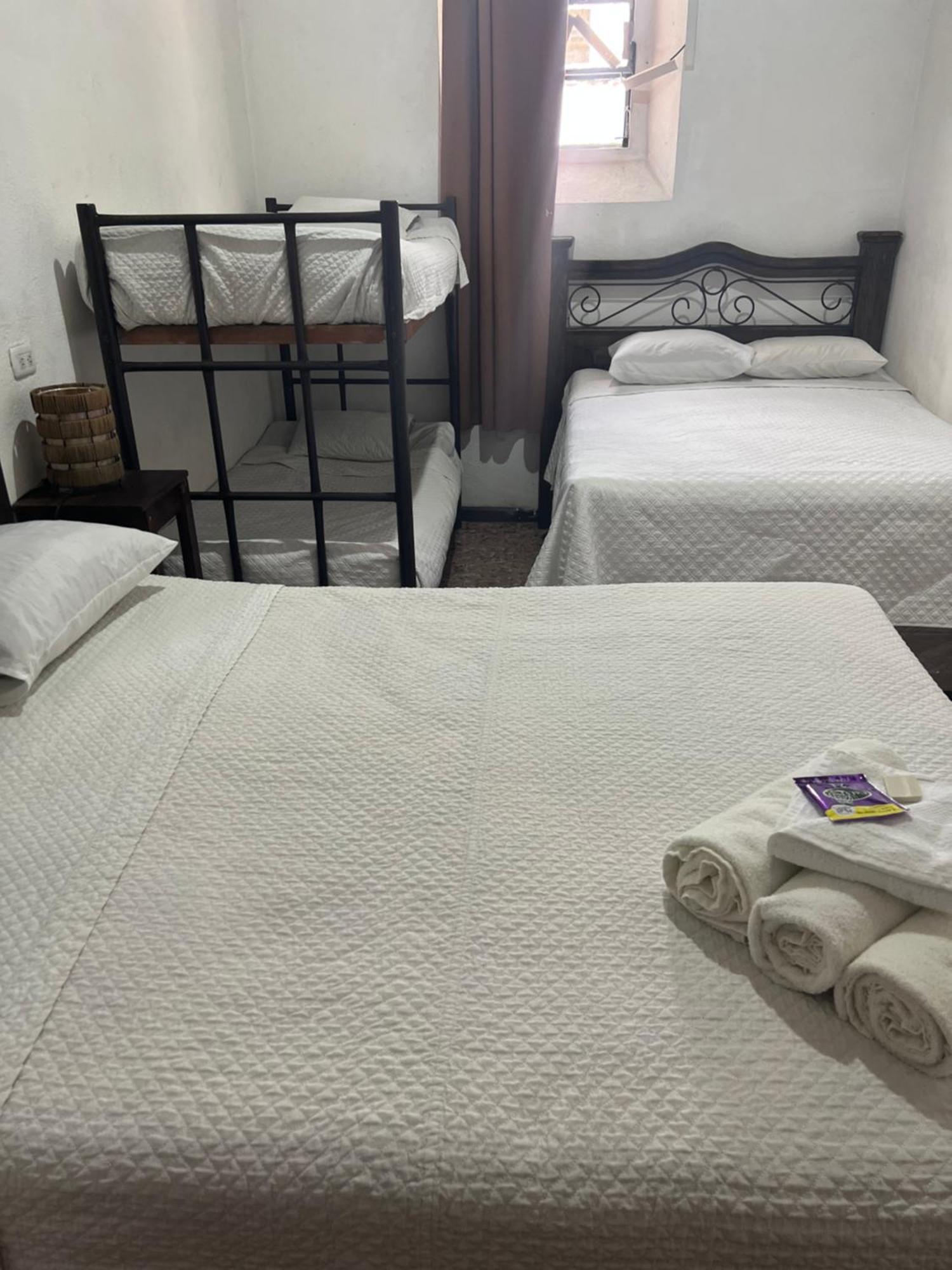 Feathers Hotel & Lounge Antigua ภายนอก รูปภาพ