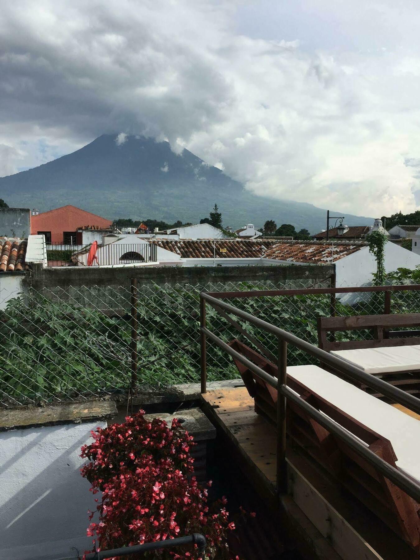 Feathers Hotel & Lounge Antigua ภายนอก รูปภาพ